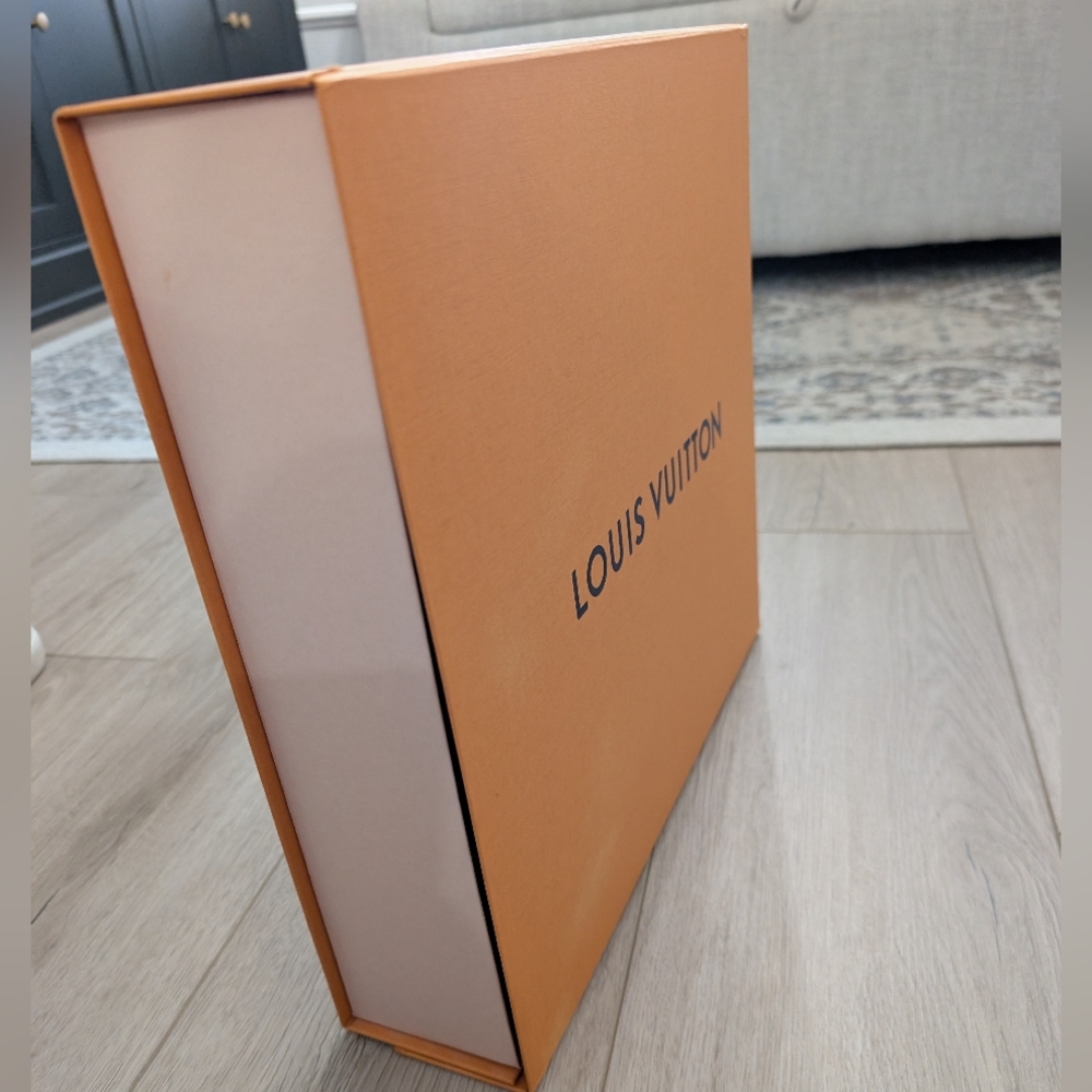 Authentic Louis Vuitton Large Orange Gift Box - Picture 7 of 11